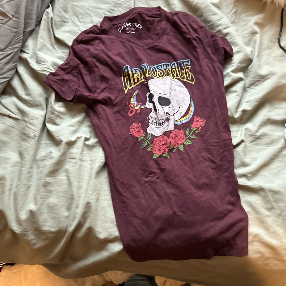 Aeropostale fitted, purple tee
